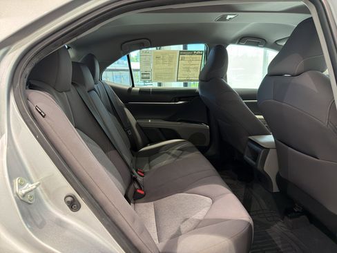 Used 2023 Toyota Camry LE image 19