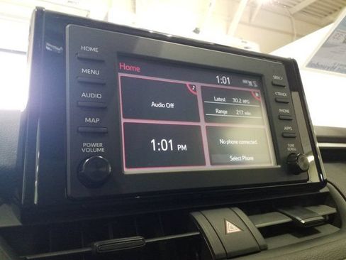 Used 2019 Toyota RAV4 LE w/ Carpet Mat Package AWD/4WD image 6