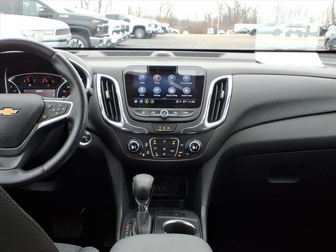 Used 2022 Chevrolet Equinox LT image 10