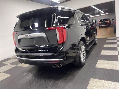 Used 2022 GMC Yukon Denali w/ Advanced Technology Package image 5