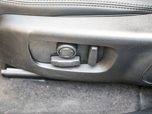 Used 2026 Land Rover Range Rover Velar Dynamic SE image 22