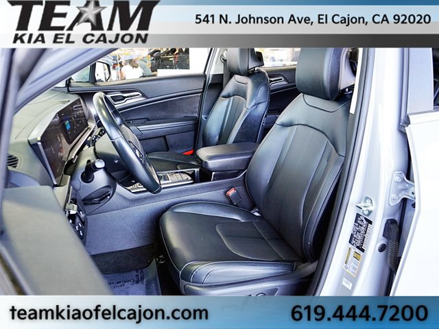 Certified 2026 Kia Sportage EX w/ EX Panorama Roof Package FWD image 17