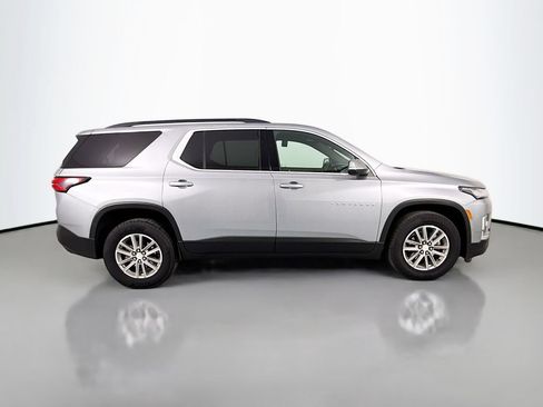 Used 2023 Chevrolet Traverse LT AWD/4WD image 8