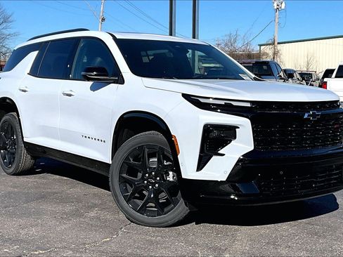 New 2026 Chevrolet Traverse RS image 2