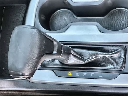 Used 2020 Chevrolet Colorado LT w/ Safety Package image 16