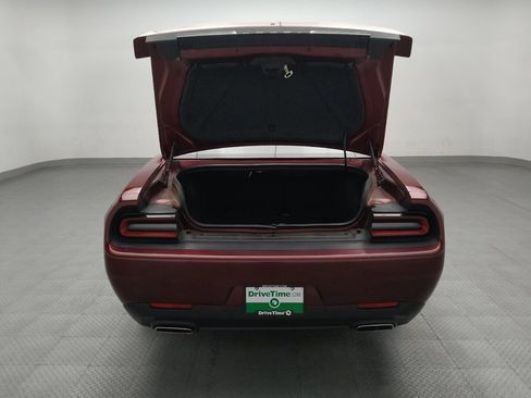 Used 2019 Dodge Challenger SXT image 29