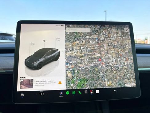 Used 2022 Tesla Model Y Performance AWD/4WD image 24