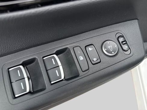 Used 2023 Honda CR-V EX-L image 8