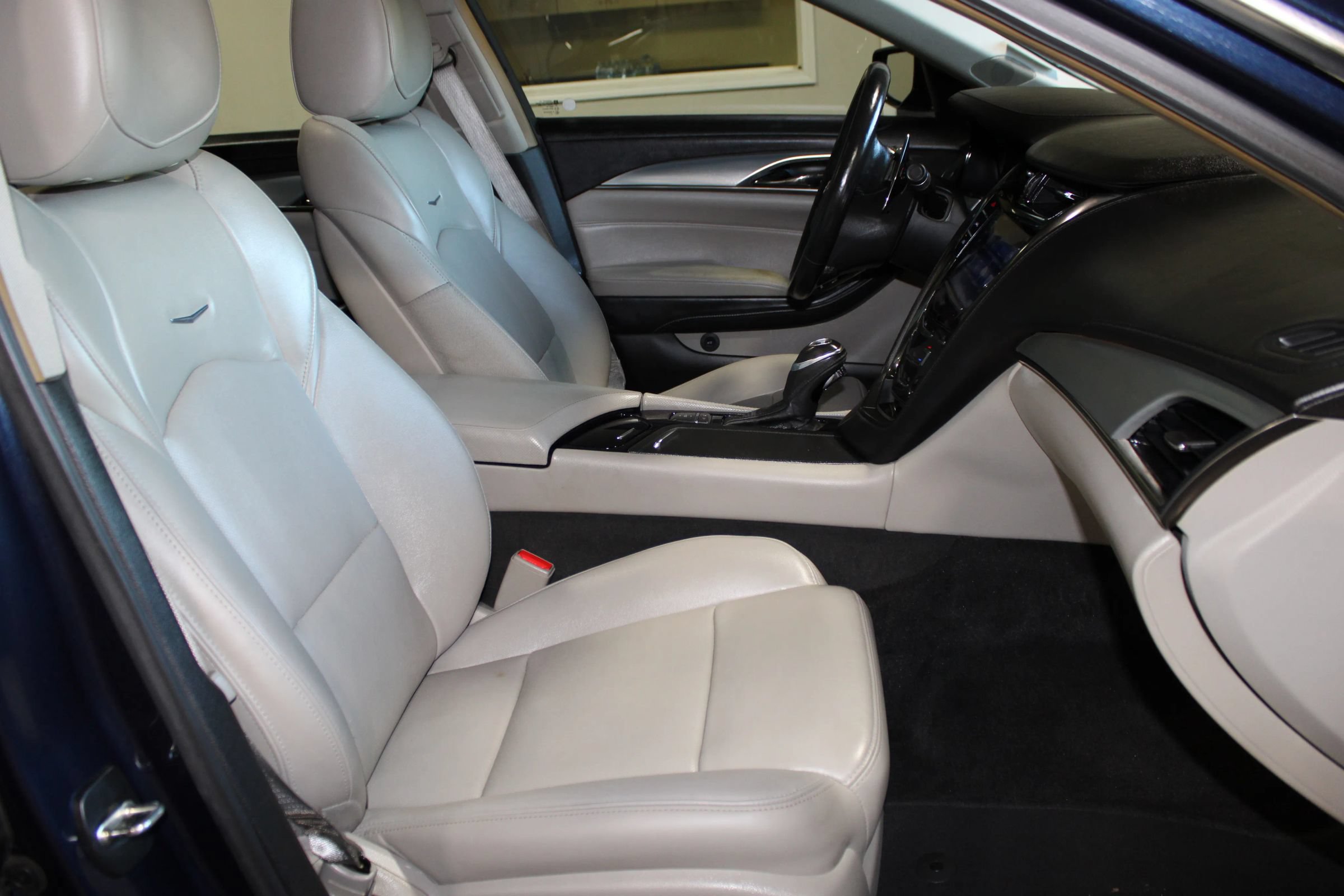 Used 2017 Cadillac CTS Luxury RWD image 33