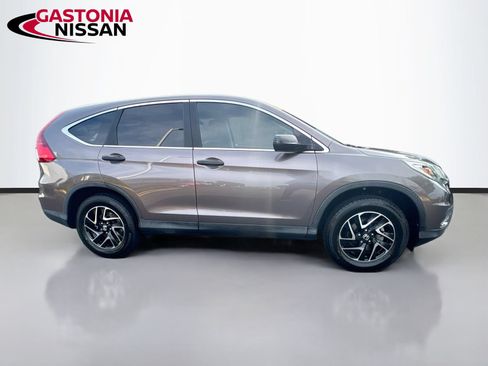 Used 2016 Honda CR-V SE image 9