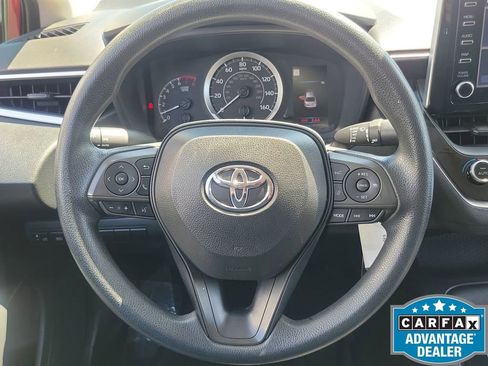 Used 2020 Toyota Corolla LE FWD image 10
