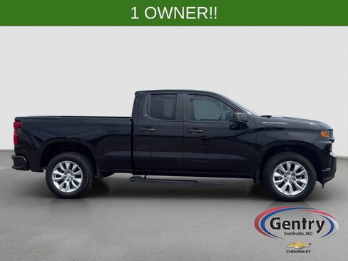 Used 2020 Chevrolet Silverado 1500 Custom w/ Custom Value Package RWD image 7