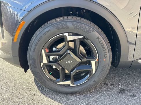 New 2026 Kia Sportage EX w/ EX Panorama Roof Package image 9