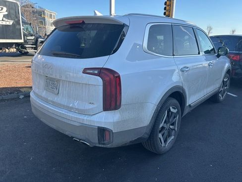 Used 2025 Kia Telluride S image 3