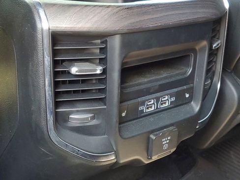 Used 2025 RAM 1500 Laramie image 34
