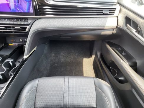 Used 2025 Toyota Camry XLE w/ Premium Package AWD/4WD image 28