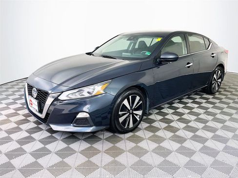 Used 2022 Nissan Altima 2.5 SV FWD image 3