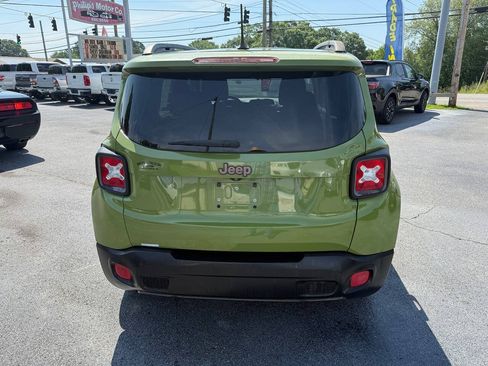 Used 2016 Jeep Renegade 75th Anniversary FWD image 5