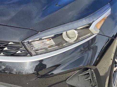 Certified 2024 Kia Forte LXS image 15