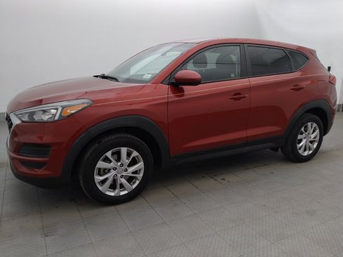 Used 2021 Hyundai Tucson SE FWD image 2