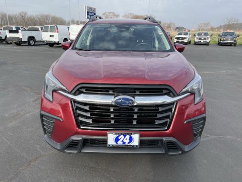 Used 2024 Subaru Ascent Premium w/ Convenience Package image 11