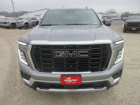 New 2026 GMC Yukon XL Denali w/ Denali Reserve Package image 10