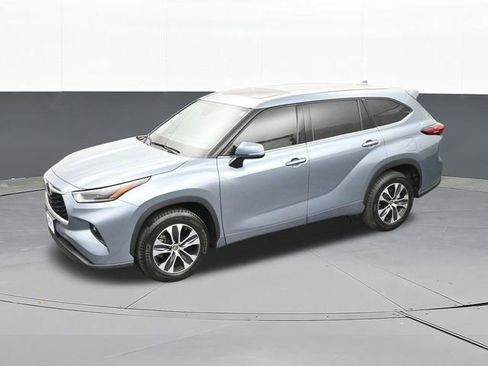 Used 2021 Toyota Highlander XLE FWD image 69
