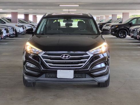 Used 2017 Hyundai Tucson SE w/ SE Popular Package 02 FWD image 2