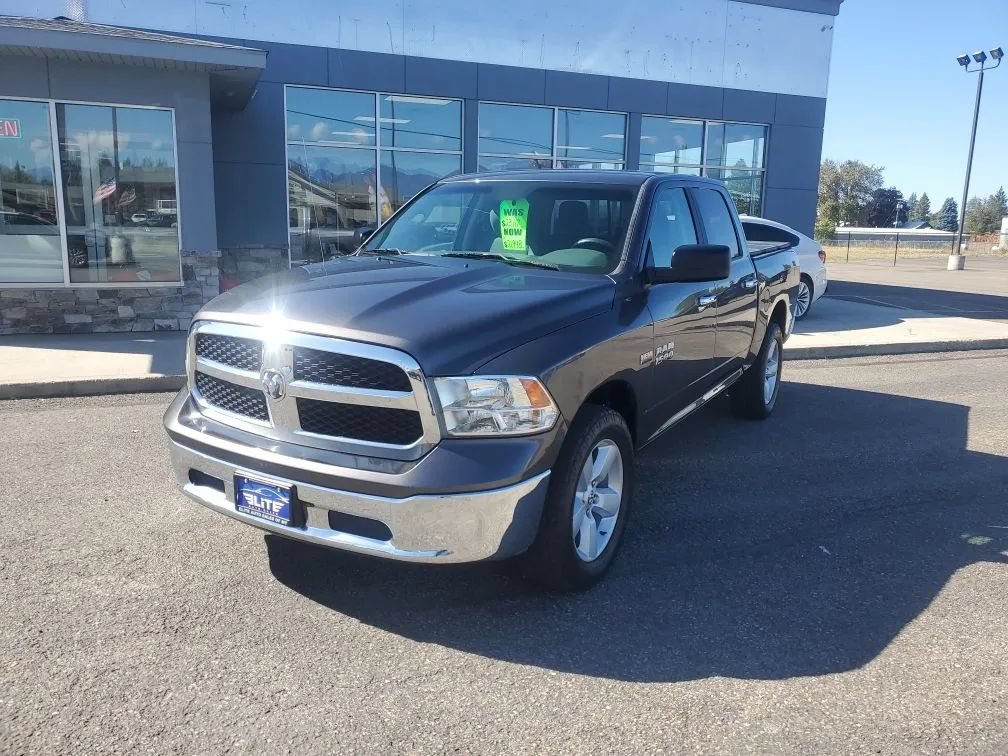 Used 2017 RAM 1500 Classic SLT AWD/4WD image 1