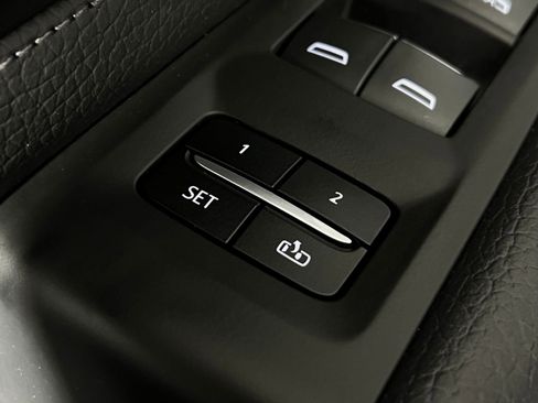 Used 2022 GMC Yukon Denali w/ Denali Ultimate Package image 15