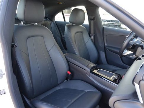 Used 2025 Mercedes-Benz CLA 250 image 17