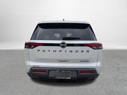 New 2026 Nissan Pathfinder Platinum FWD image 4