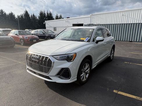 Used 2022 Audi Q3 2.0T Premium AWD/4WD image 3