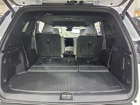 New 2026 GMC Acadia Elevation w/ Elevation Premium Package AWD/4WD image 14