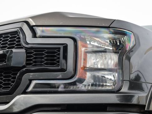 Used 2018 Ford F150 XLT w/ Equipment Group 302A Luxury AWD/4WD image 9