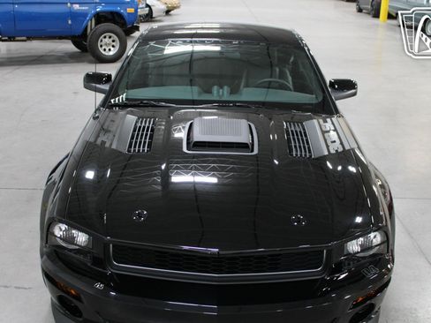 Used 2009 Ford Mustang GT image 2