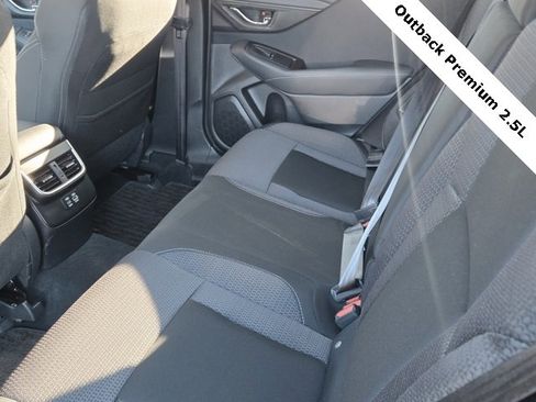 Used 2023 Subaru Outback Premium image 13