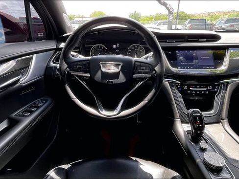 Used 2020 Cadillac XT6 Sport AWD/4WD image 5