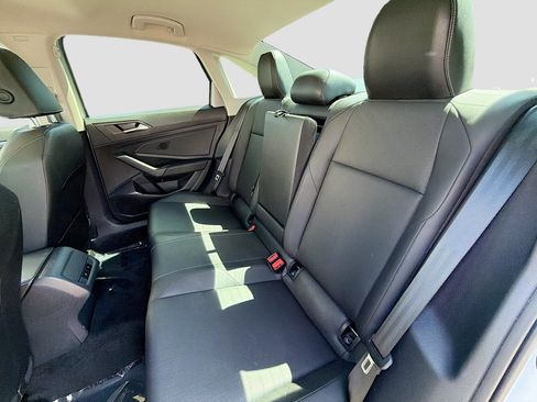 Used 2019 Volkswagen Jetta SEL w/ Cold Weather Package FWD image 20