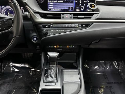 Used 2019 Lexus ES 300h 300H w/ Premium Package image 25