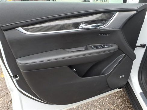 Used 2020 Cadillac XT6 Sport image 9