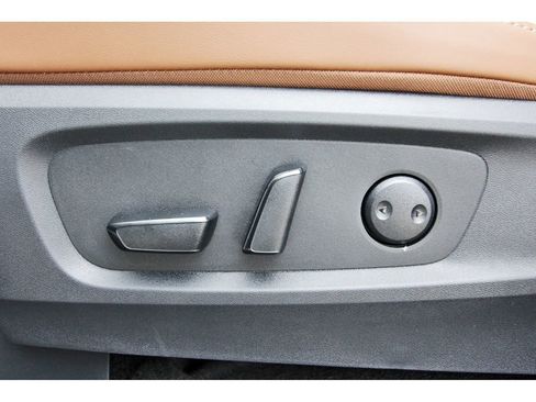 New 2026 Nissan Pathfinder Platinum FWD image 29