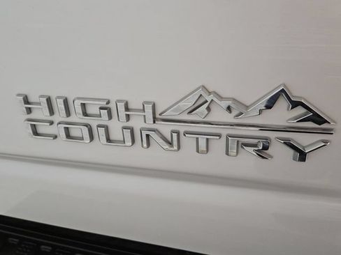Used 2023 Chevrolet Silverado 3500 High Country w/ Z71 Off-Road Package AWD/4WD image 40