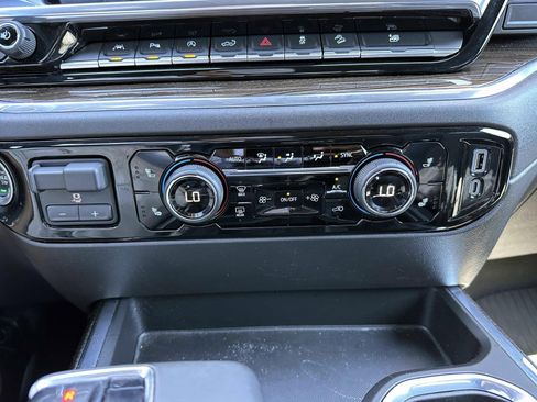 Used 2023 Chevrolet Silverado 1500 LT Trail Boss w/ LT Trail Boss Premium Package AWD/4WD image 25