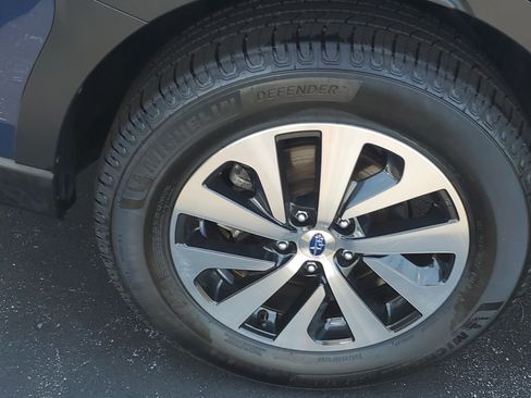Certified 2024 Subaru Outback Premium AWD/4WD image 6