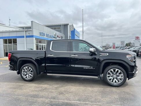New 2026 GMC Sierra 1500 Denali w/ Denali Reserve Package image 13