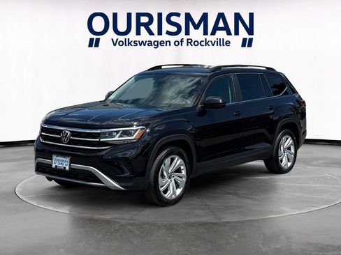 Used 2023 Volkswagen Atlas SE w/ Panoramic Sunroof Package AWD/4WD image 2