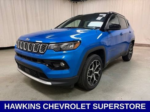 Used 2025 Jeep Compass Limited AWD/4WD image 11