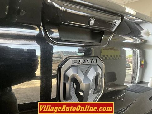 Used 2019 RAM 1500 Big Horn AWD/4WD image 3