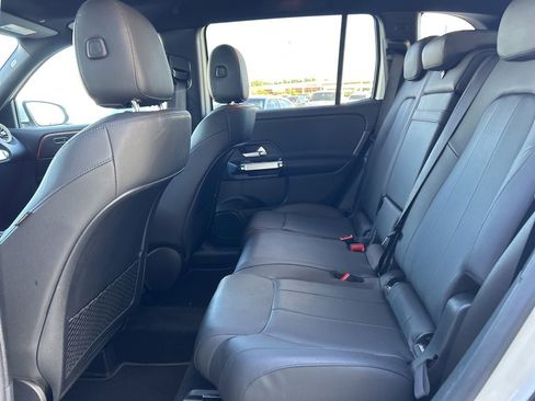 Used 2024 Mercedes-Benz GLB 250 image 11